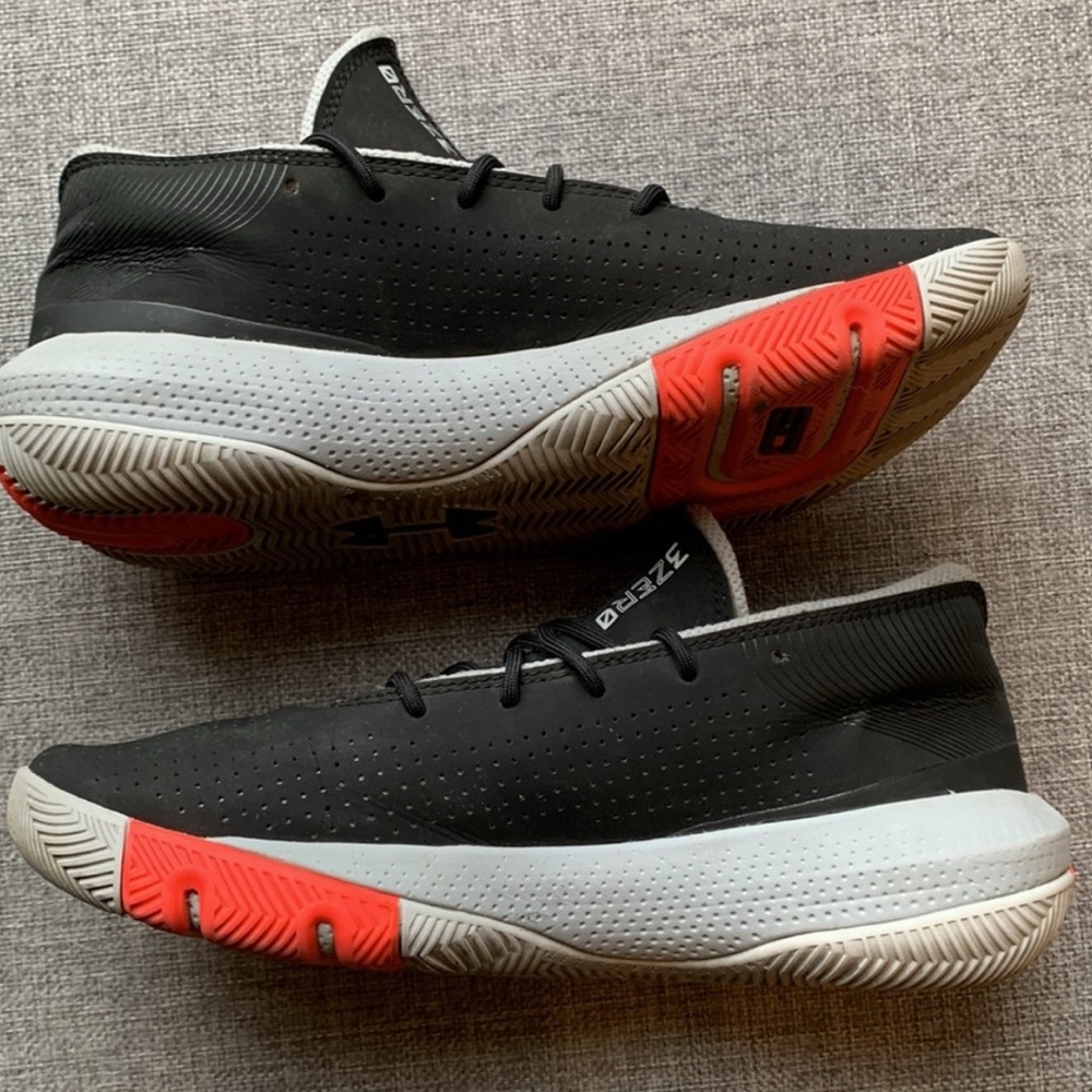 Steph Curry Under Armour size 6 youth excellent condition sneakers - Picture 3 of 7